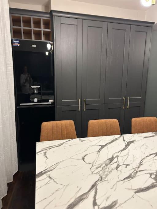 Patrick Street Townhouse Apartment Cork Luaran gambar