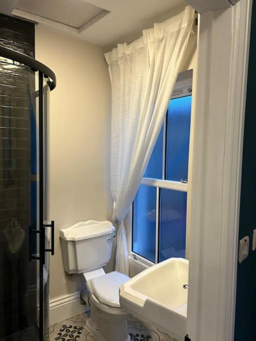 Patrick Street Townhouse Apartment Cork Luaran gambar
