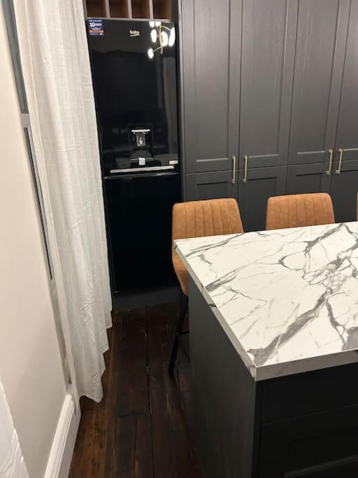 Patrick Street Townhouse Apartment Cork Luaran gambar