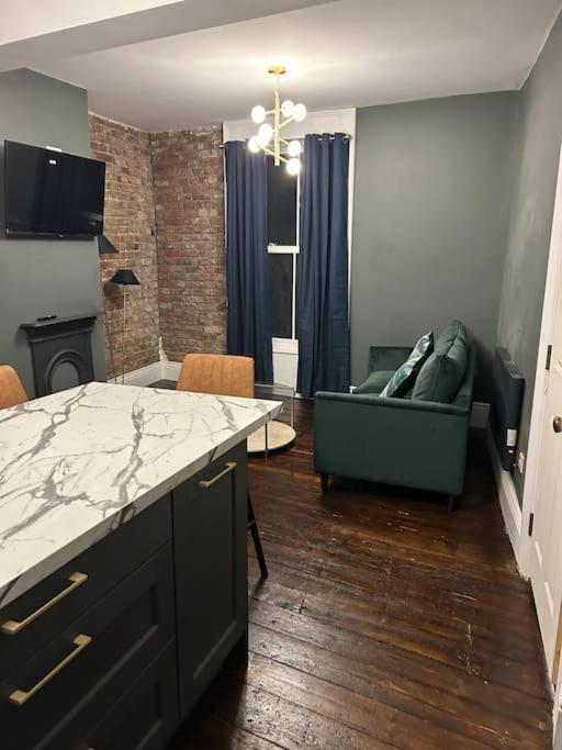 Patrick Street Townhouse Apartment Cork Luaran gambar