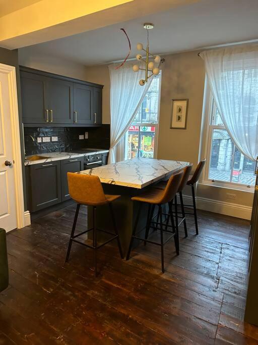 Patrick Street Townhouse Apartment Cork Luaran gambar